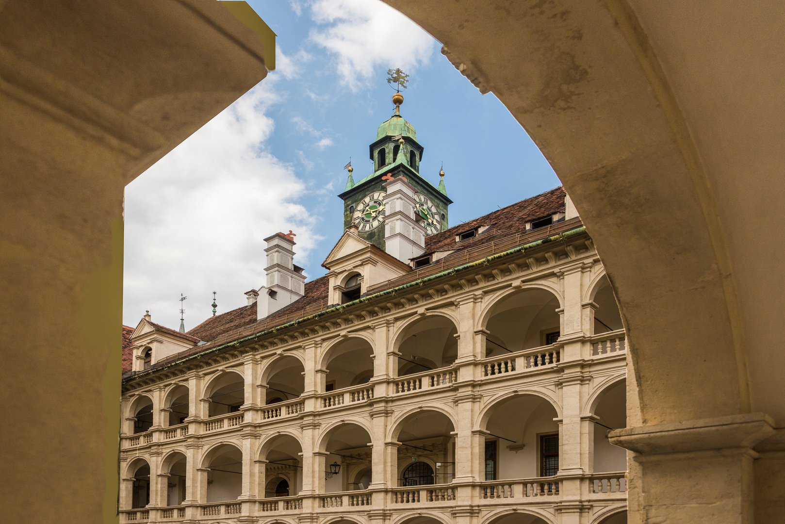 GRAZ - Im Landhaus Hof 3