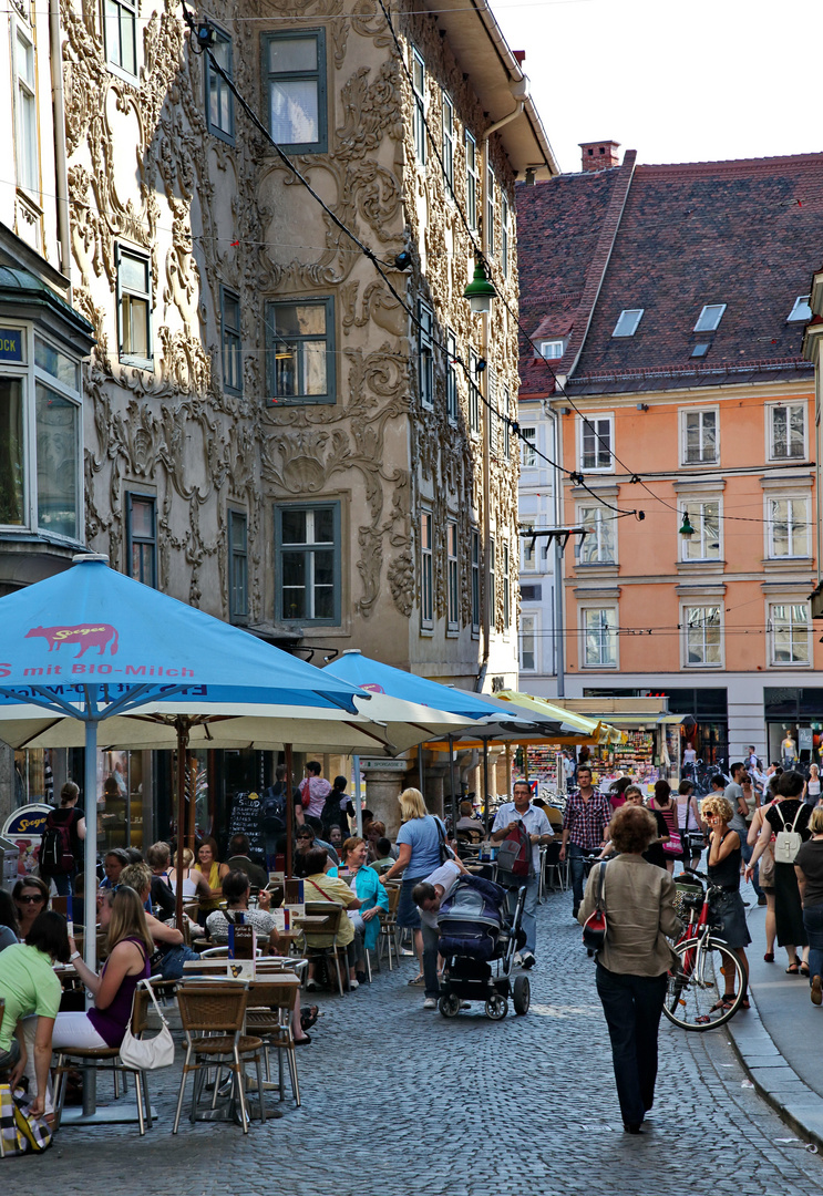 Graz - Straßencafe in der Altstadt