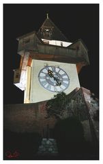 grazer uhrturm bei nacht