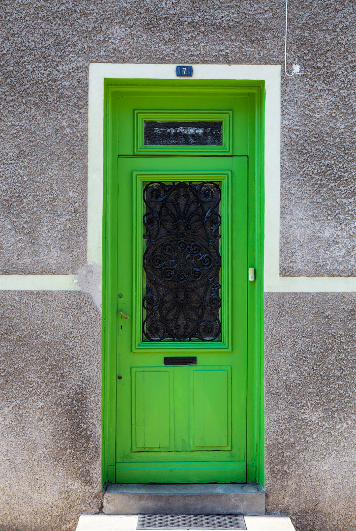 green door, podensac, france