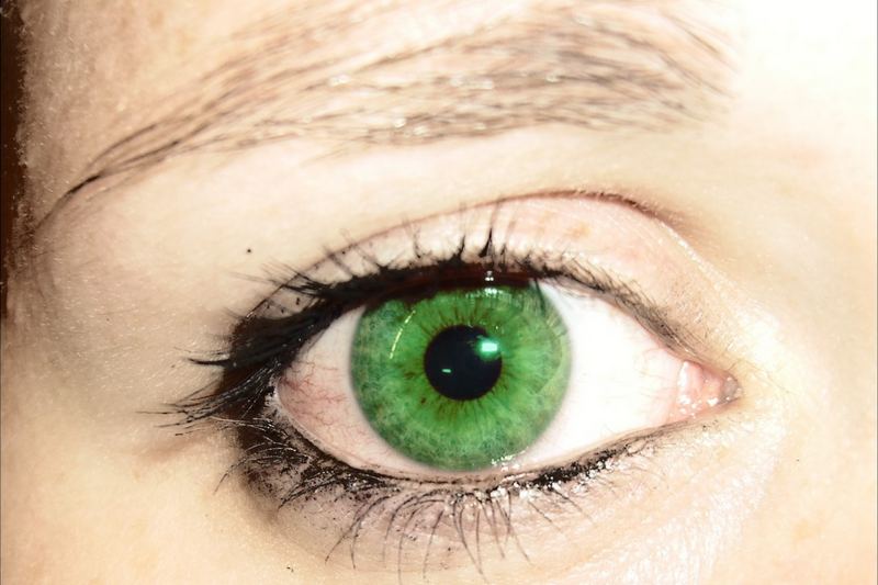 green eye