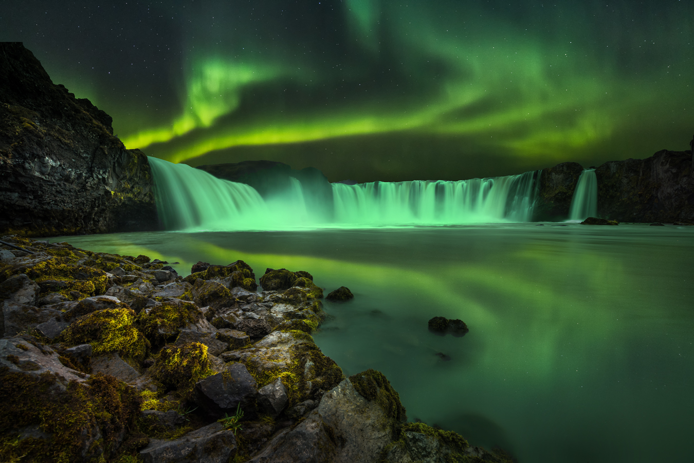 [ green godafoss ]