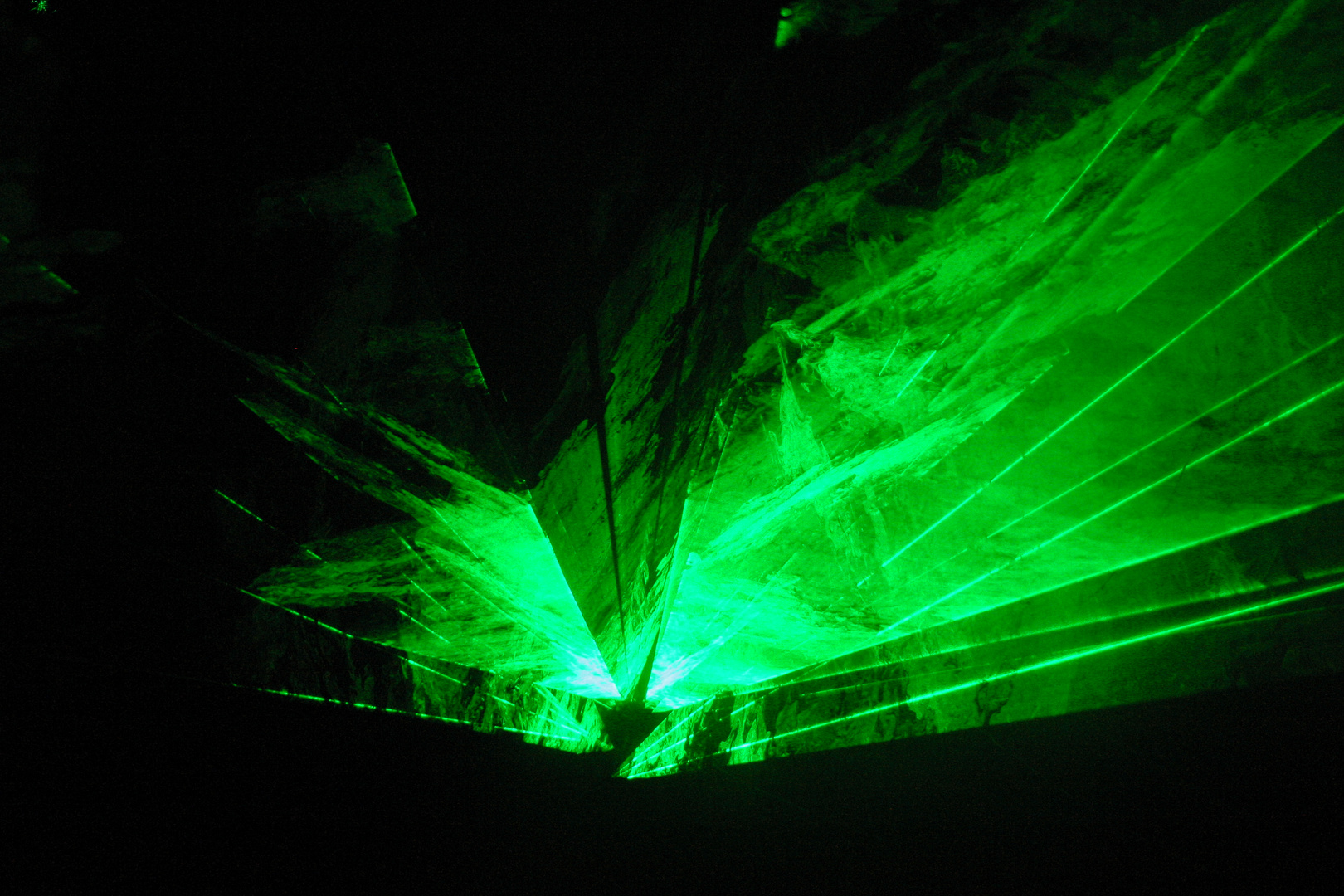 Green laser wall