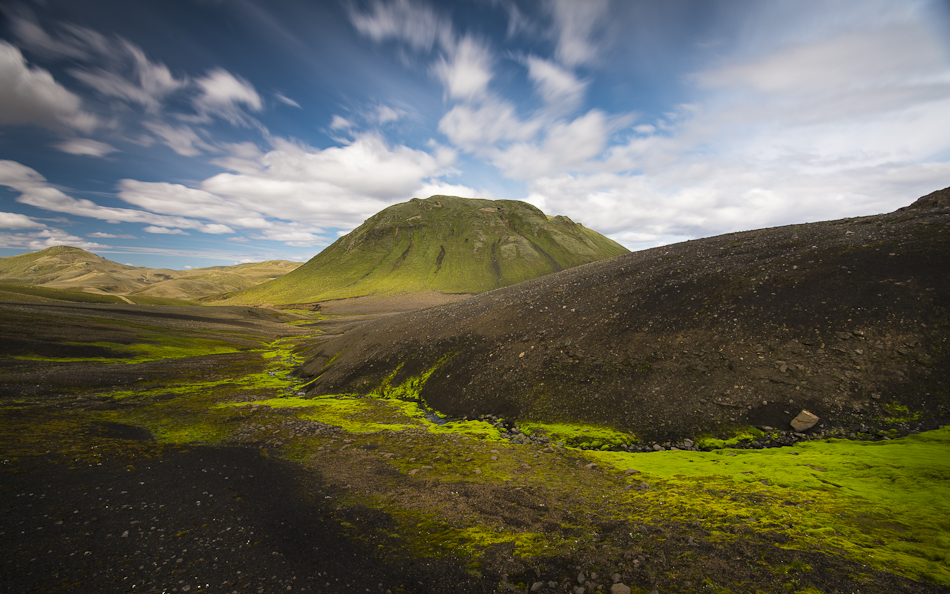 green moss & black stones