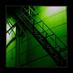 ... green stair ...