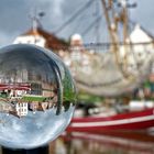 Greetsiel: Hafen in der Glaskugel