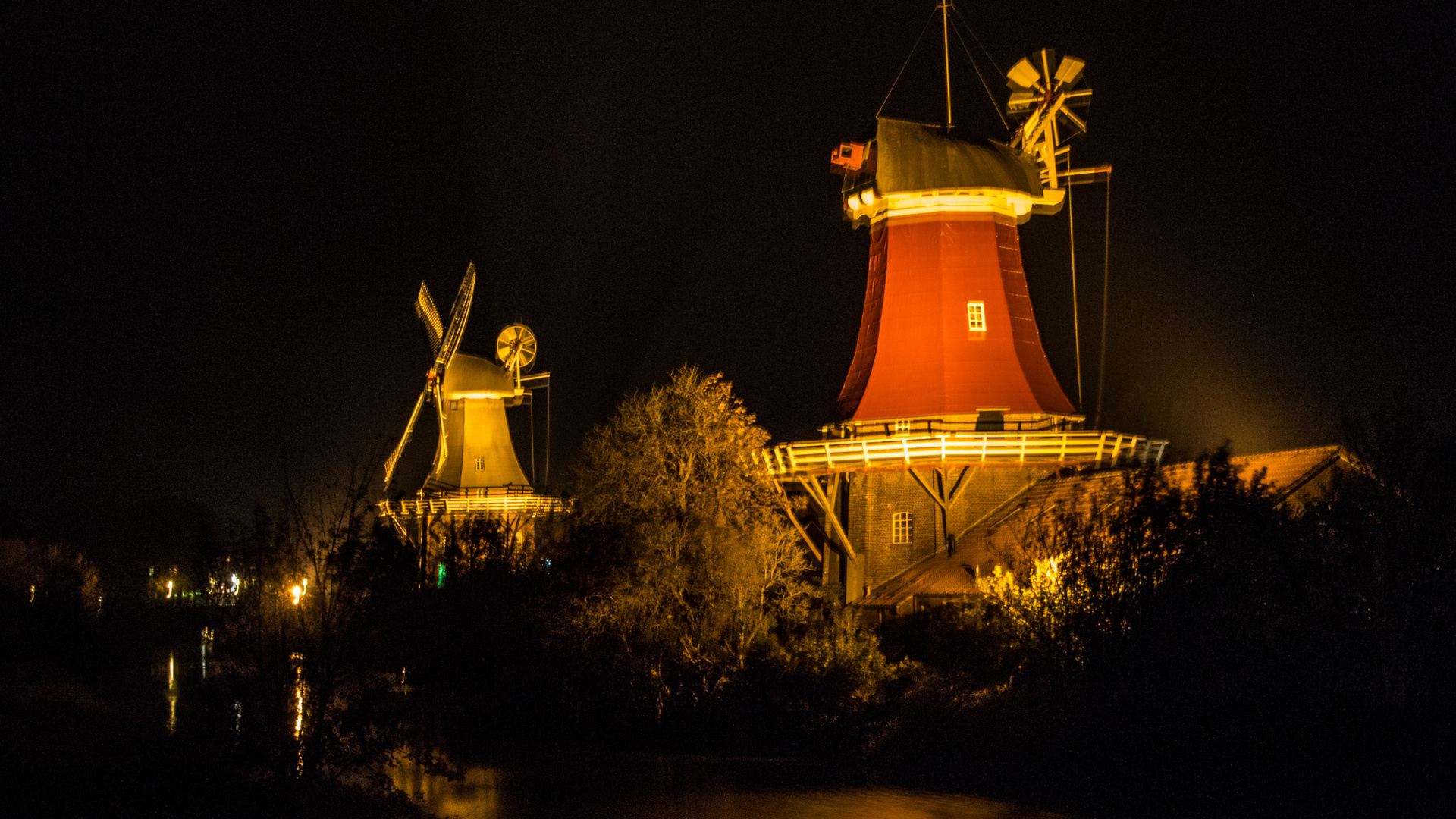 Greetsiel, Mühlen bei Nacht