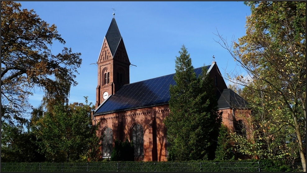 Greifswald-Eldena, Solardach-Kirche, 14:45 Uhr