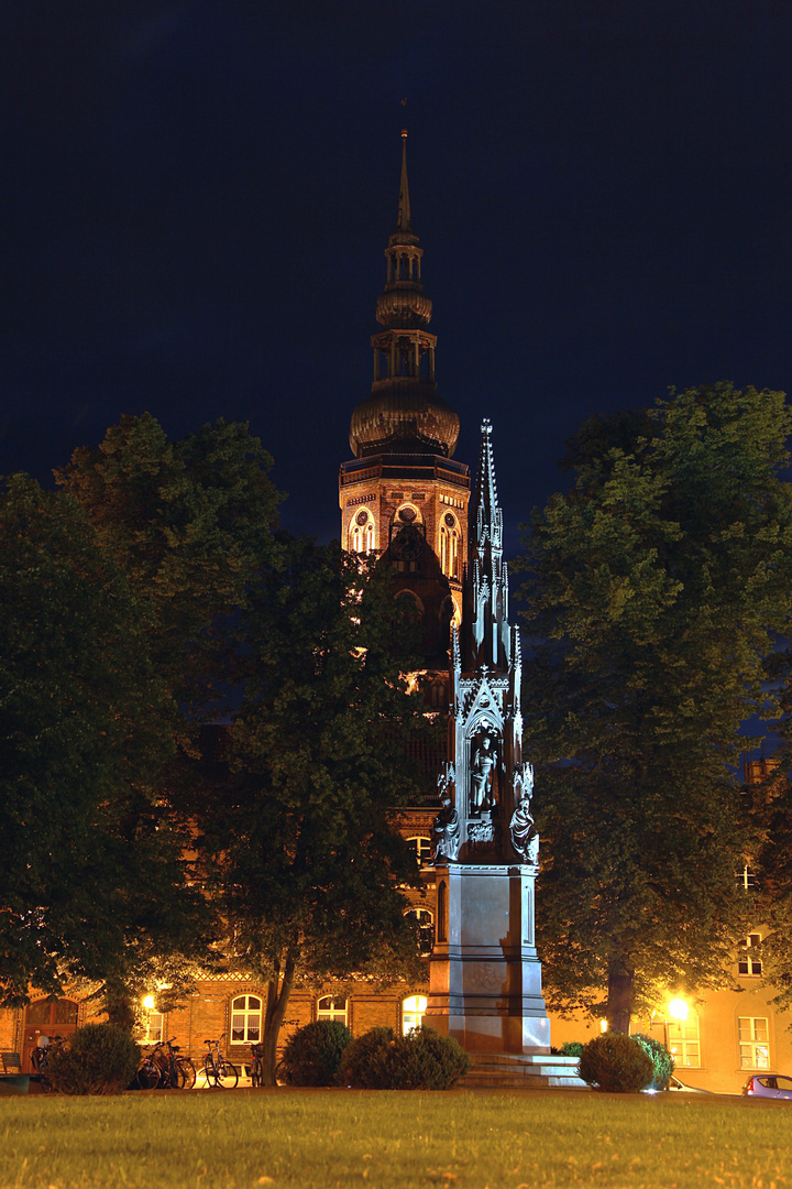 Greifswald, Rubenowdenkmal, Dom St. Nikolai