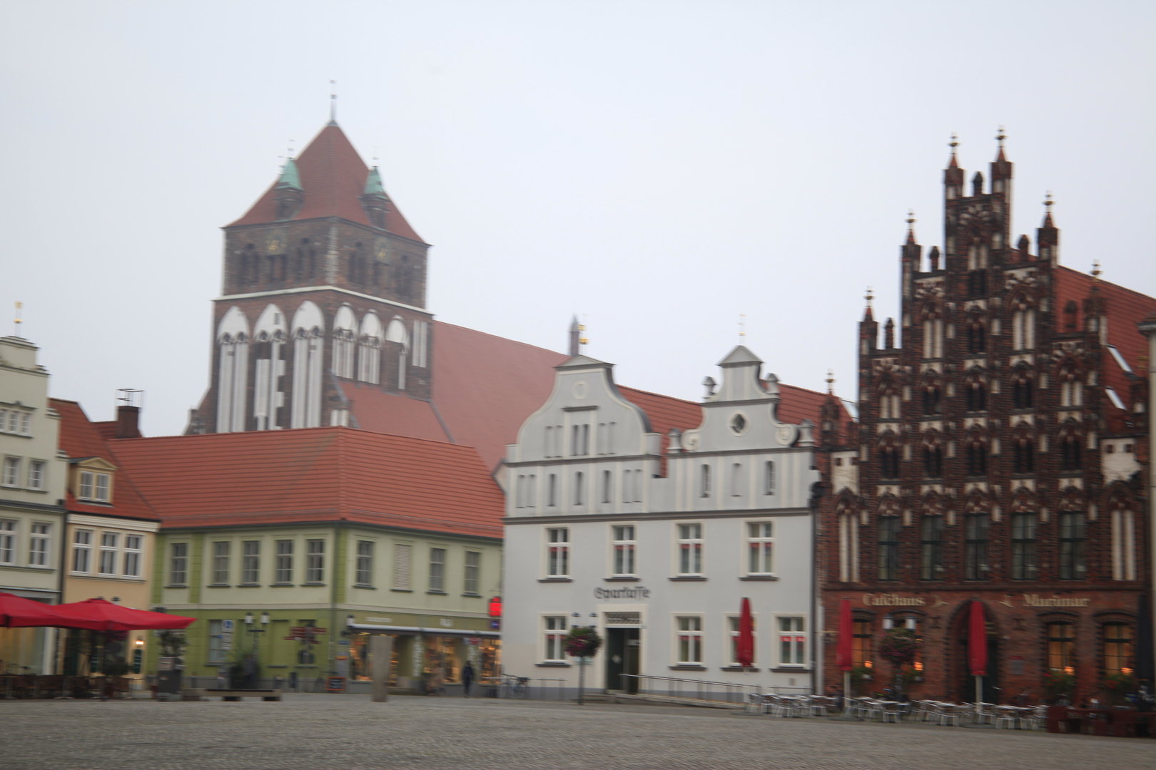 Greifwald Rathaus und Kirche 