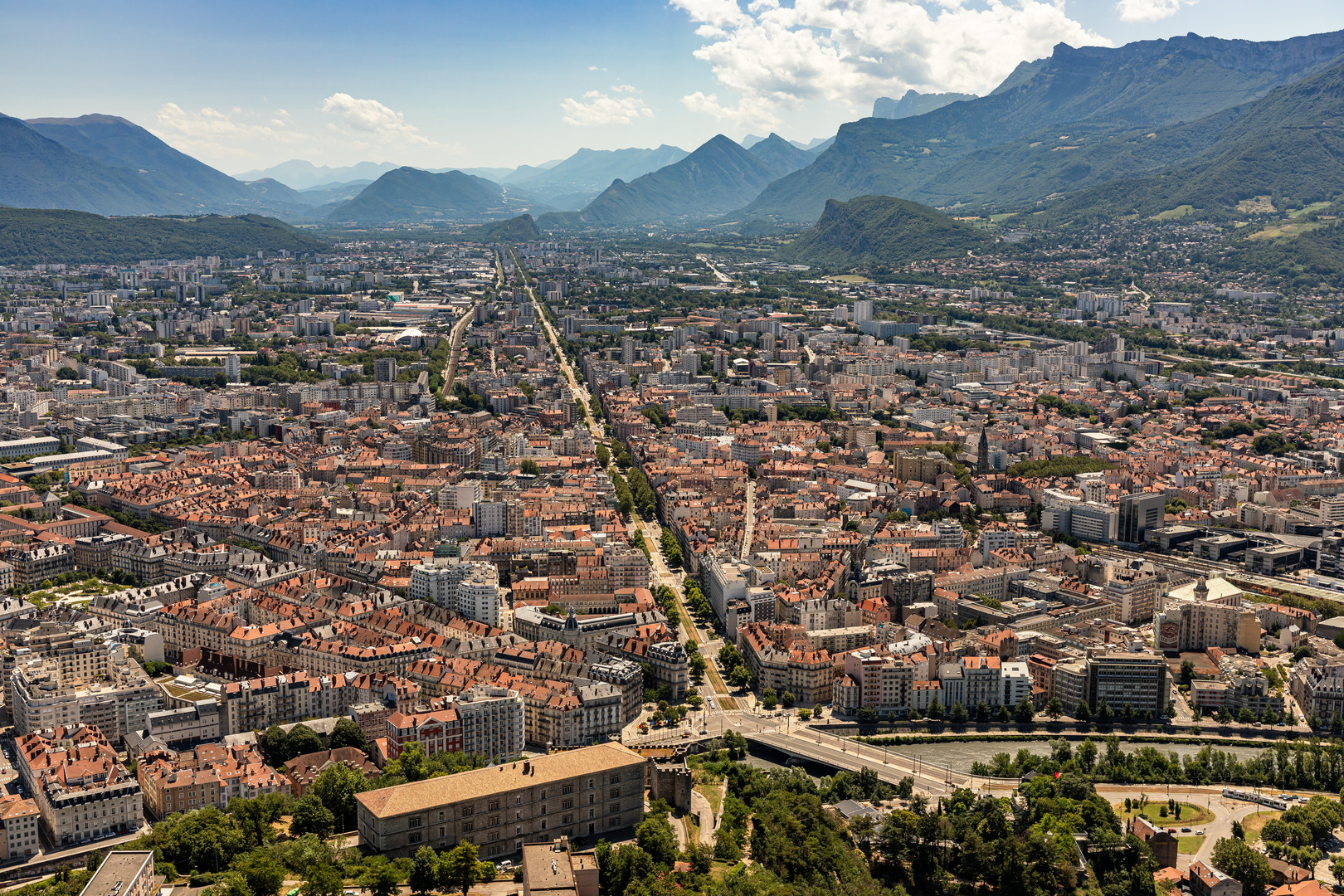 Grenoble   