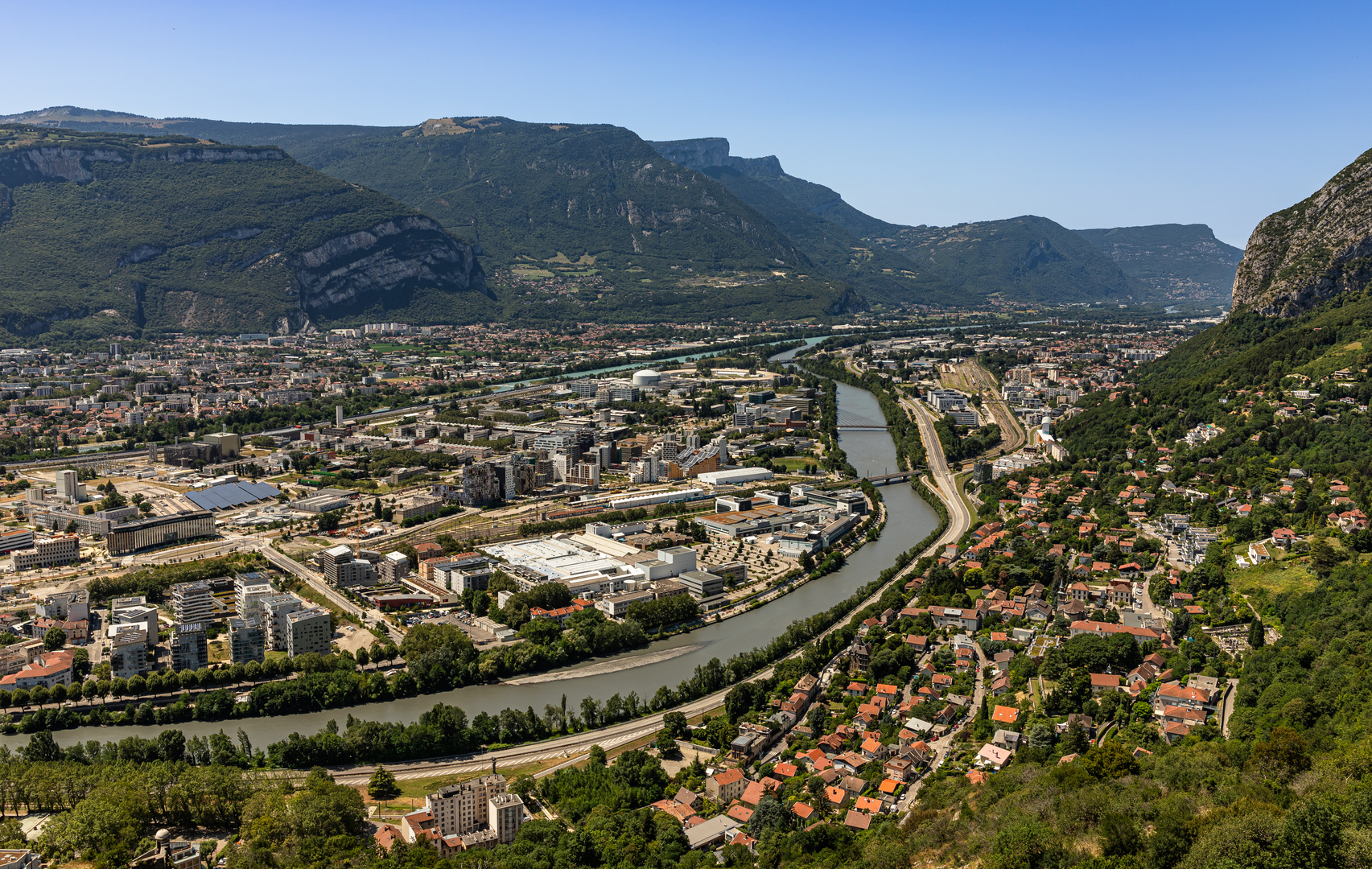 Grenoble mit Blick zur Halbinsel    