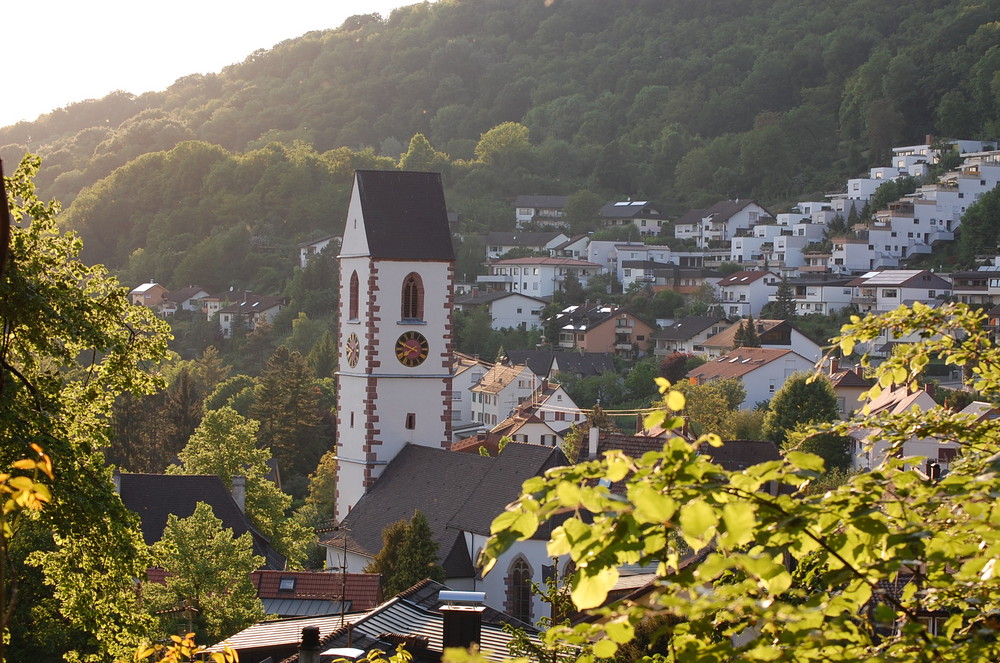 Grenzach-Wyhlen; Blick auf evangelische Kirchturm