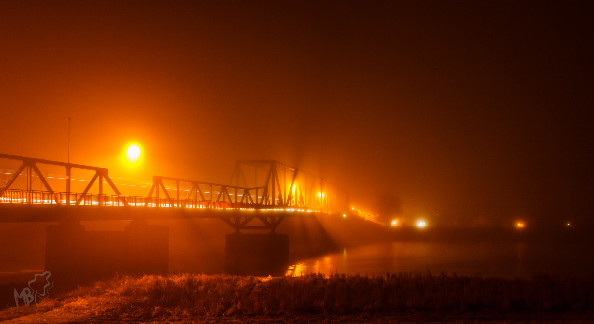 Grenzbrücke Deutschland/Polen im Nebel