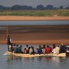 Grenzschiff über den Rio Rovuma