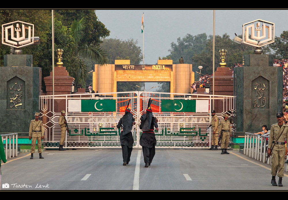 Grenzschließungszeremonie am Wagah Border