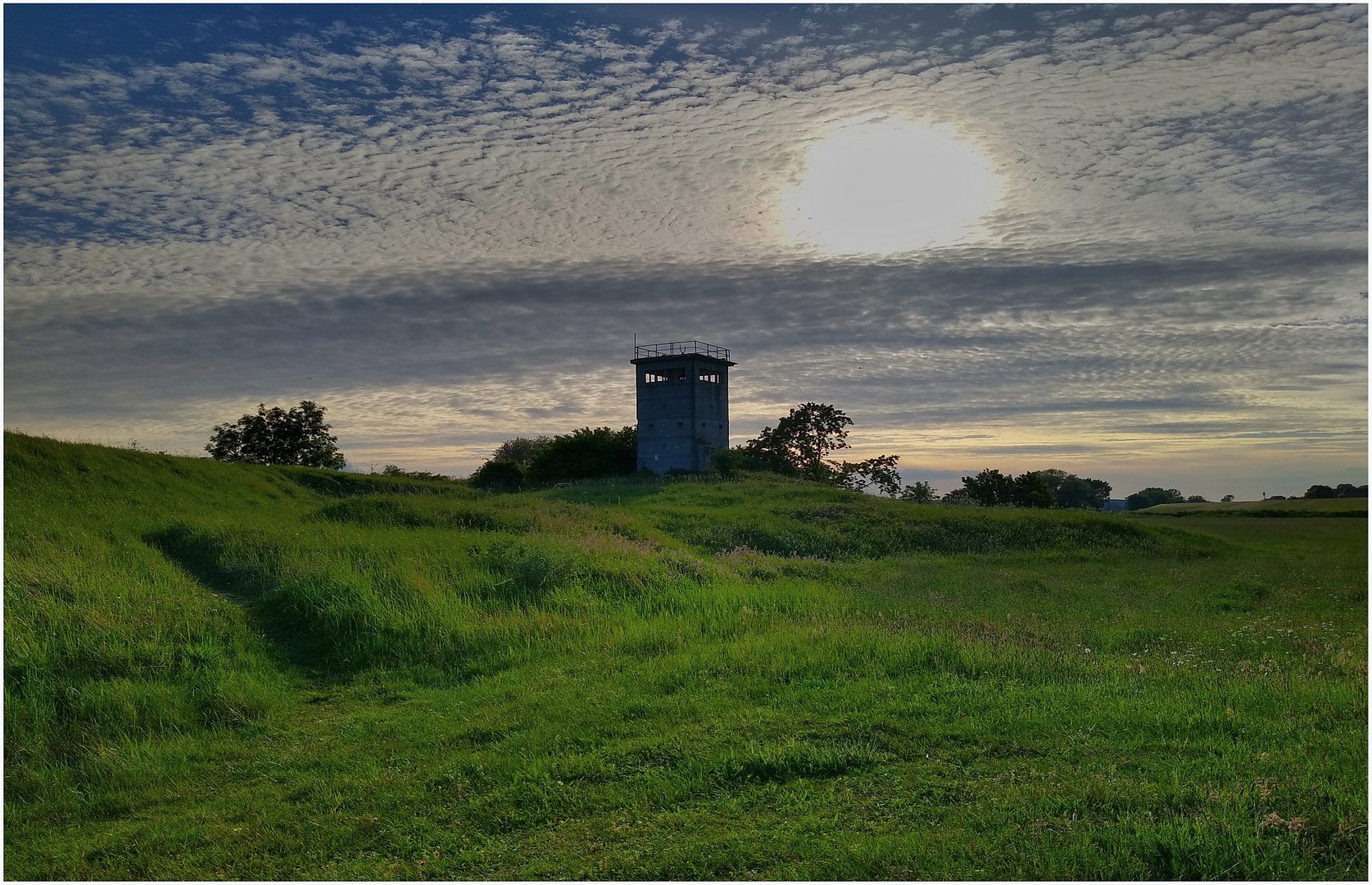 Grenzturm Darchau im Gegenlicht