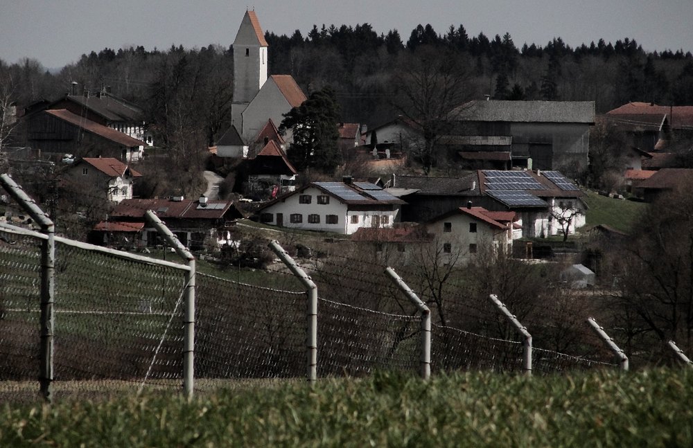 [Grenz]Zaun.Trennungsbild ...