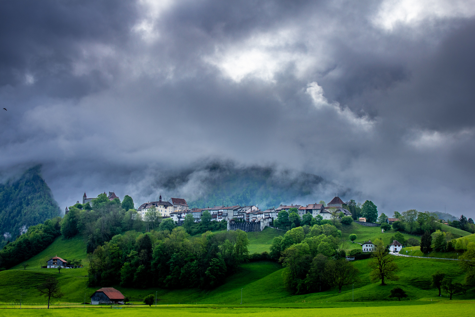 Greyerz am Morgen nach dem Regen