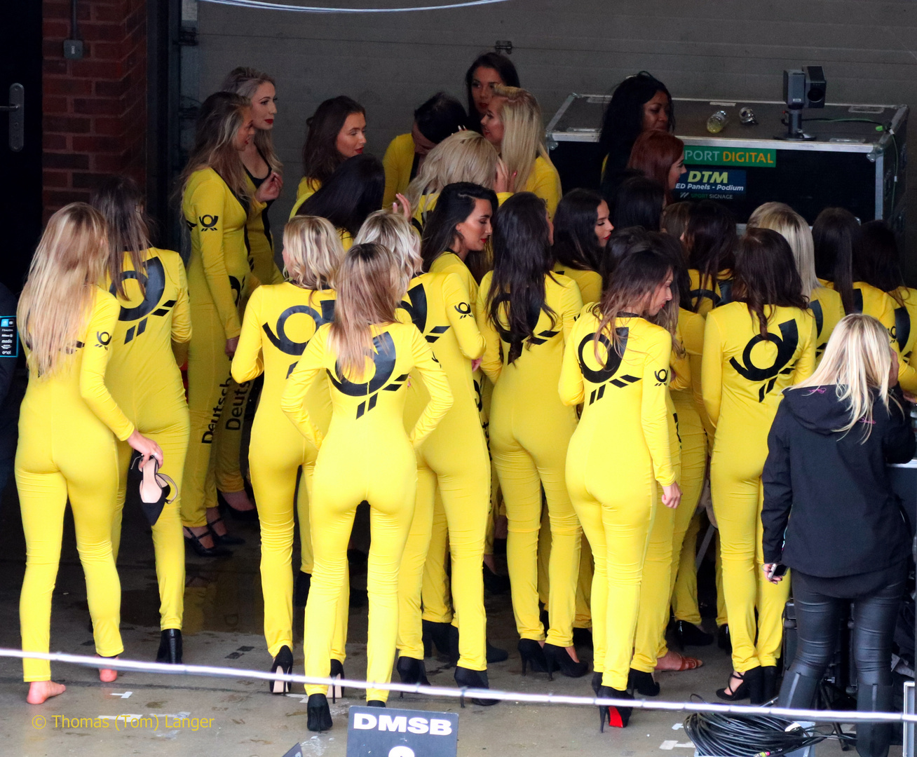 Grid girls nach dem ersten Einsatz