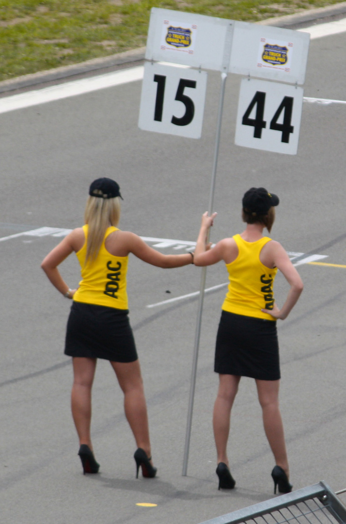 Gridgirls bei der Arbeit