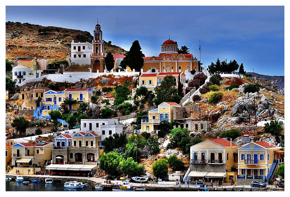 Griechische Insel Simi Einfahrt in den Hafen Foto & Bild