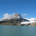 Griessee mit Gletscher im Hintergrund