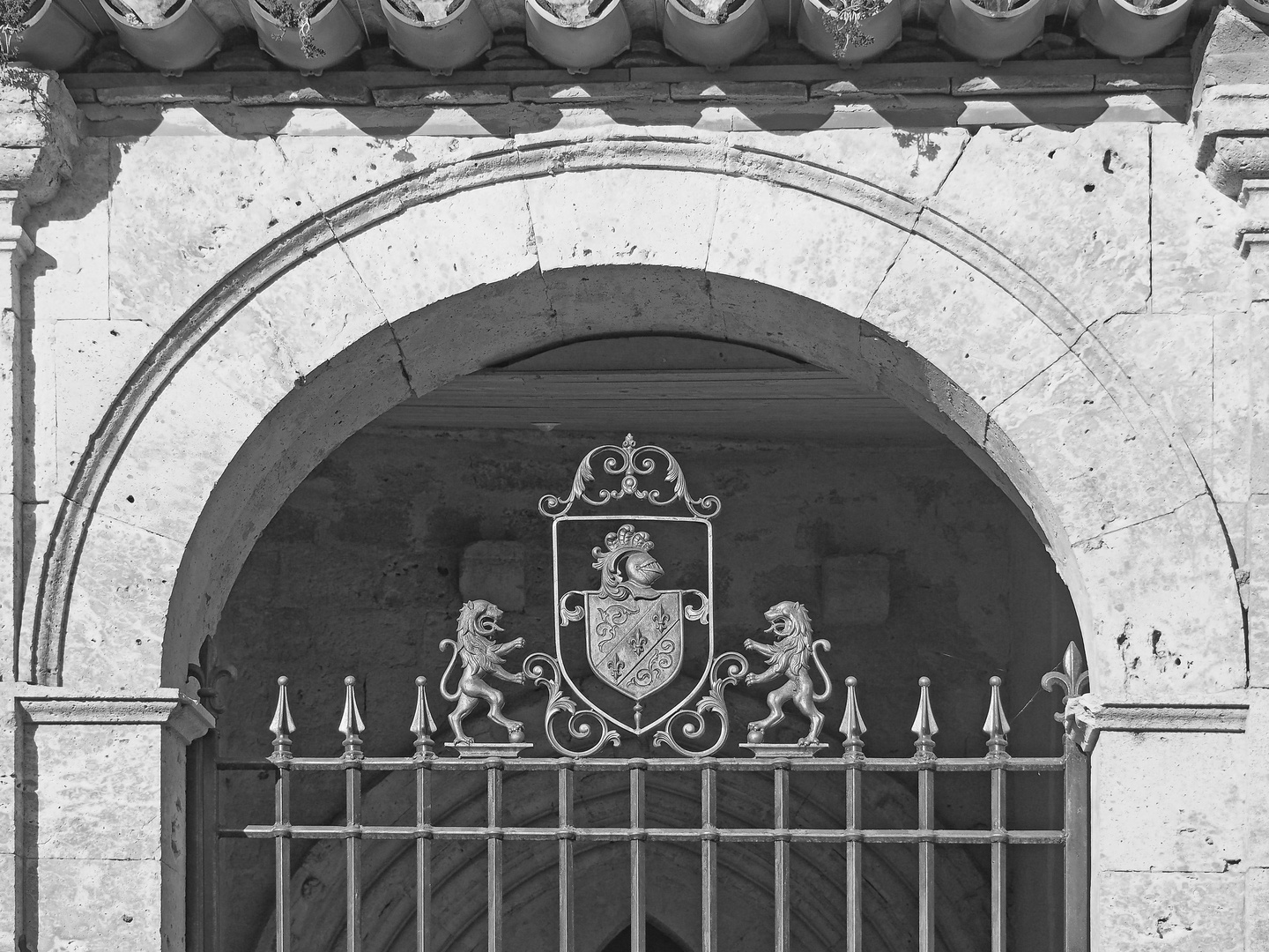 Grille du porche d’entrée de l’Eglise Saint-Orens