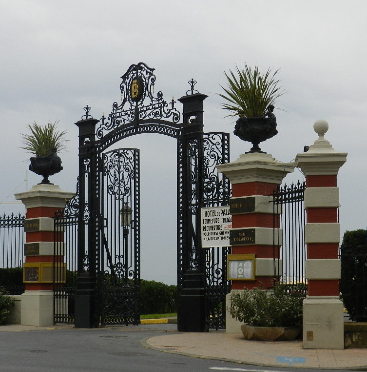 Grille Hôtel du Palais