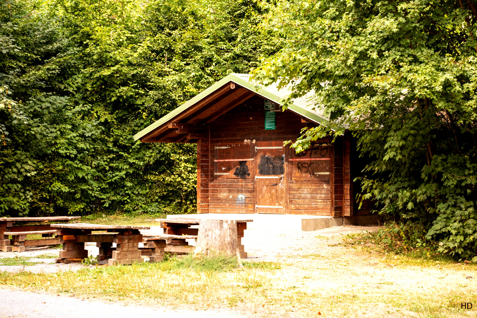 Grillhütte am Waldsee Foto & Bild landschaft, bach, fluss & see, see