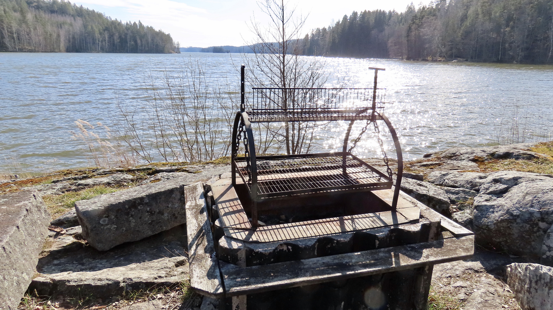 Grillplatz am Storsjön in Holmbo Östergötland