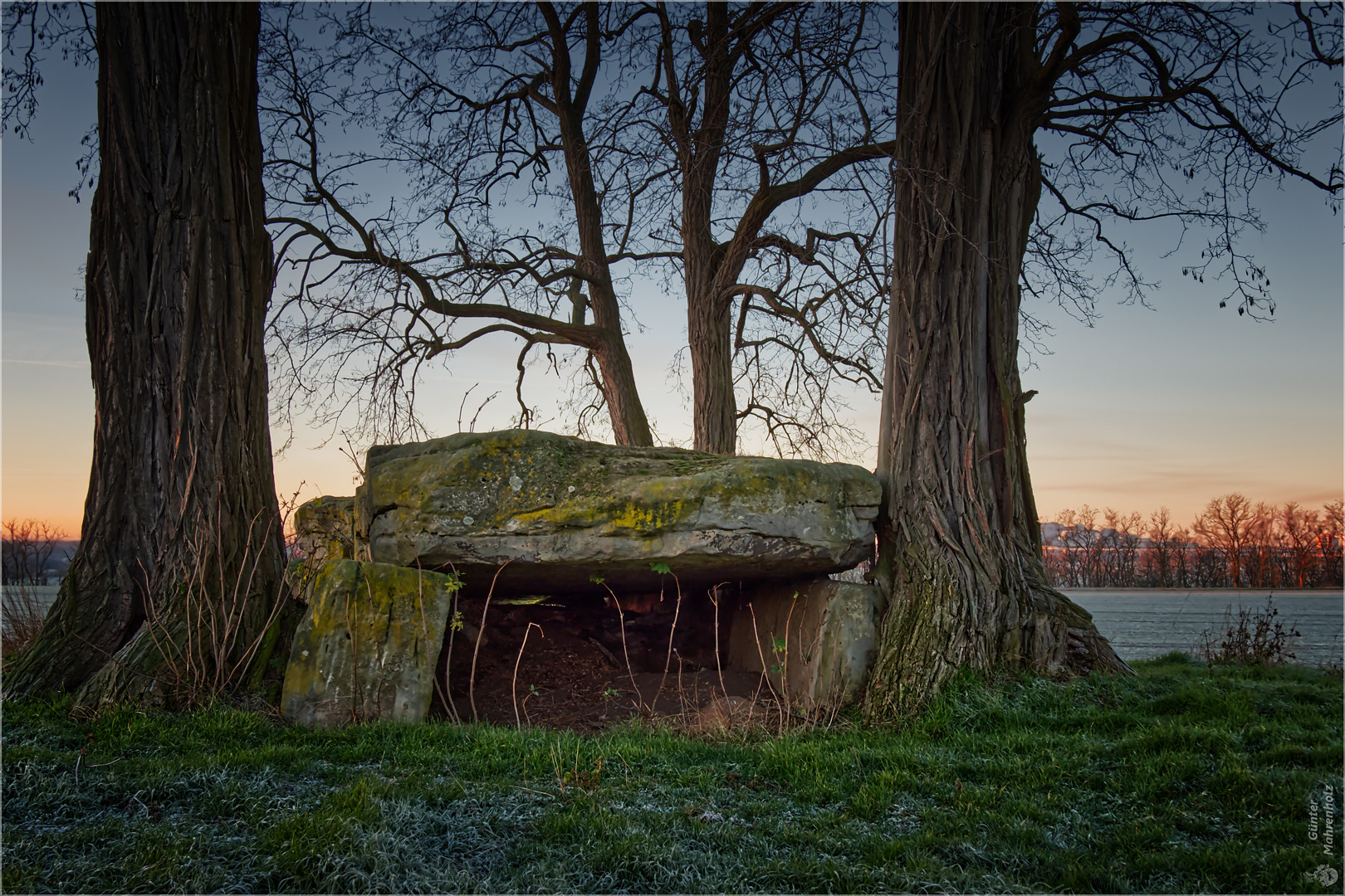 Grimschleben, Großsteingrab Heringsberg