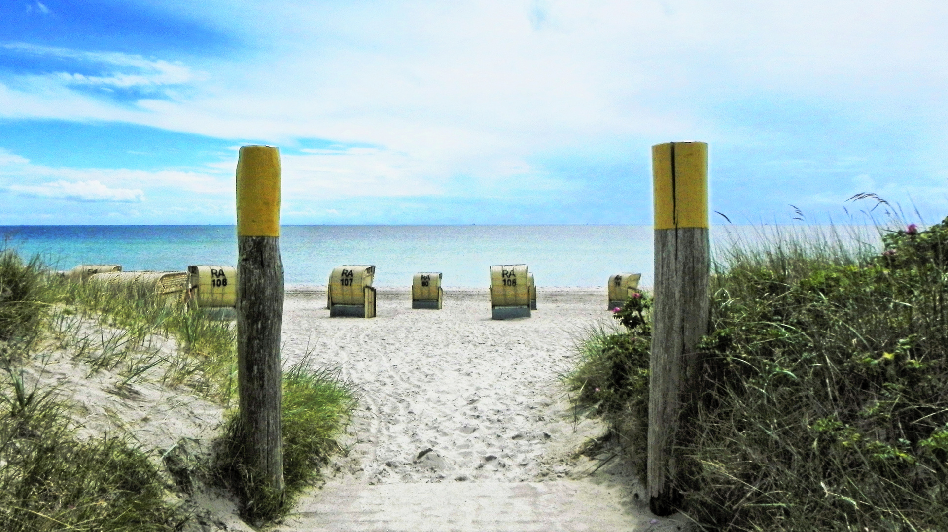 Grömitz Bilder Strand:  Drawing the Magic of the Beach!