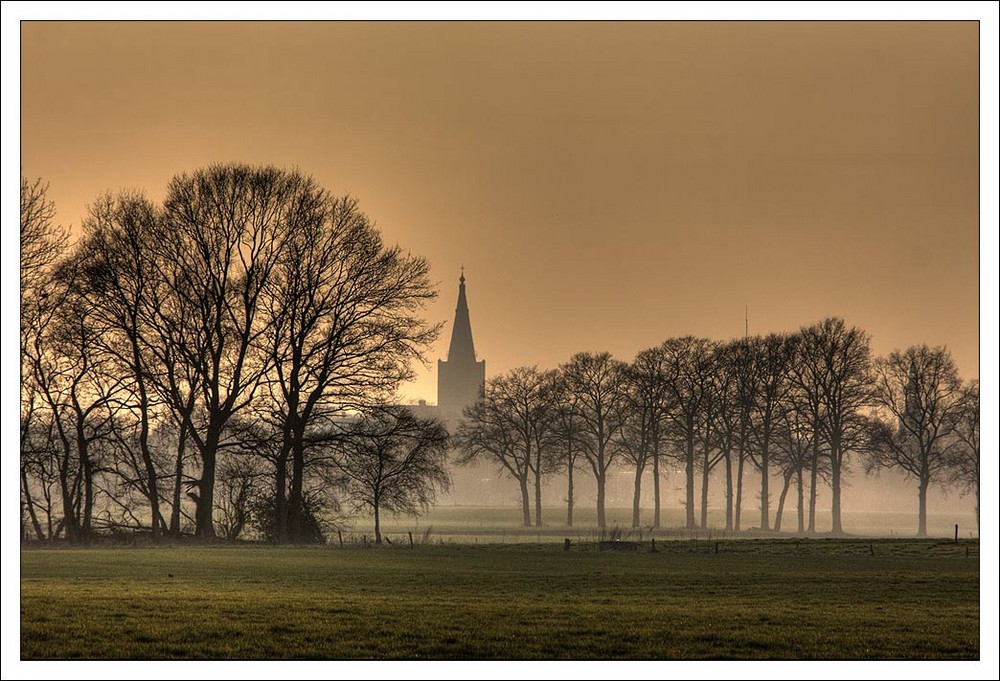 ...groenlo (NL) im abendnebel