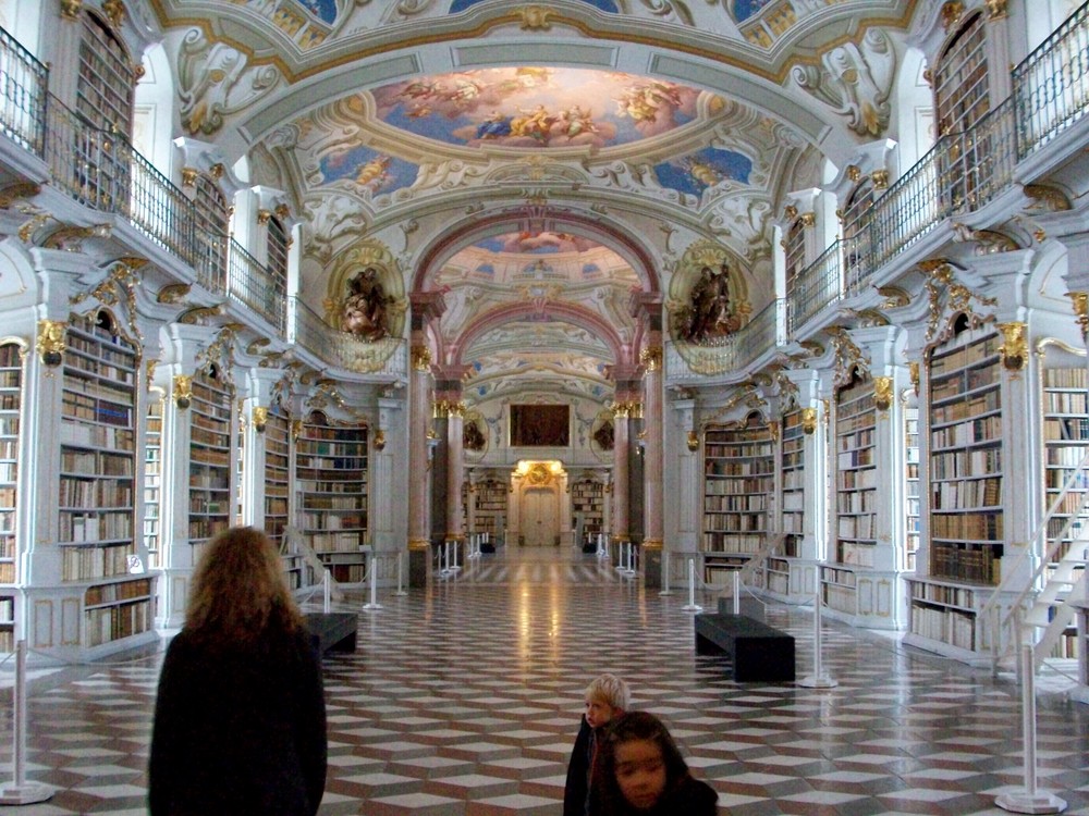 größte Bibliothek im besitz eines klosters