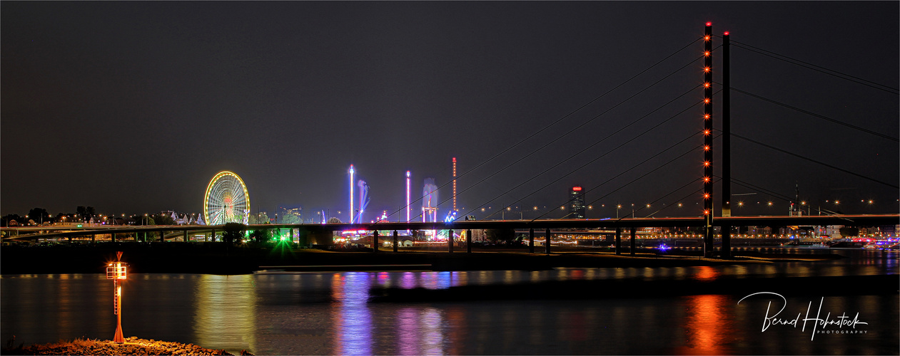 Größte Kirmes am Rhein in Düsseldorf ...