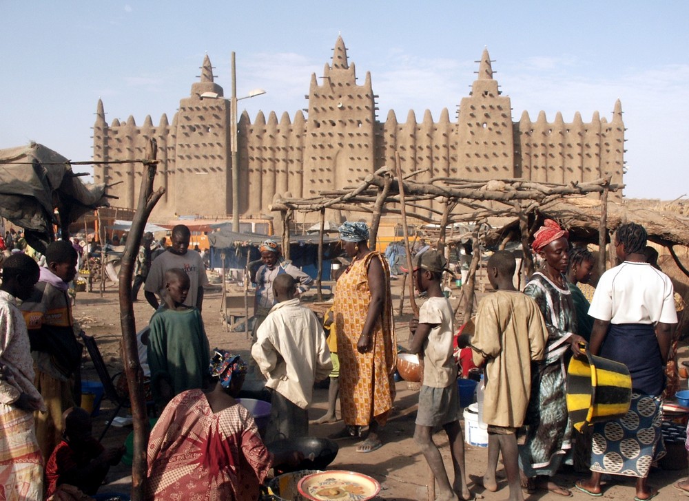 Grösste Lehmbaumoschee der Welt in Djennè/Mali