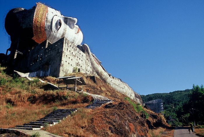 Größter liegender Buddha bei Mudon