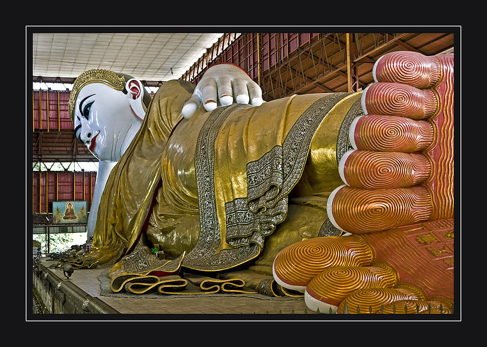 Größter liegender Buddha Yangons'