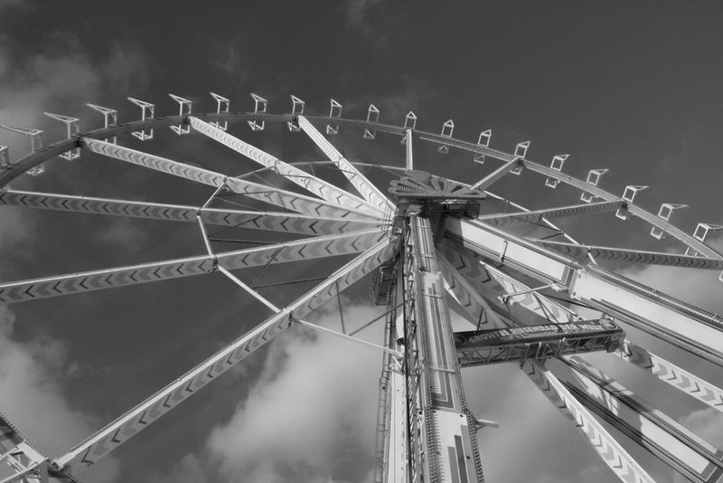 Größtes Riesenrad mit kleinsten Gondeln