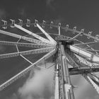 Größtes Riesenrad mit kleinsten Gondeln