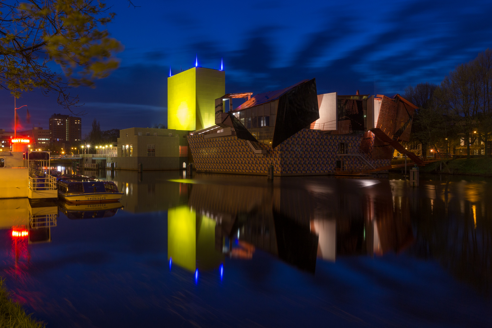 Groninger Museum zur blauen Stunde