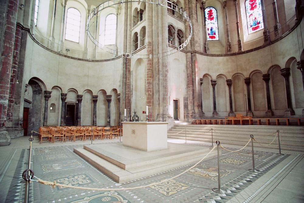 Groß St. Martin - Altar