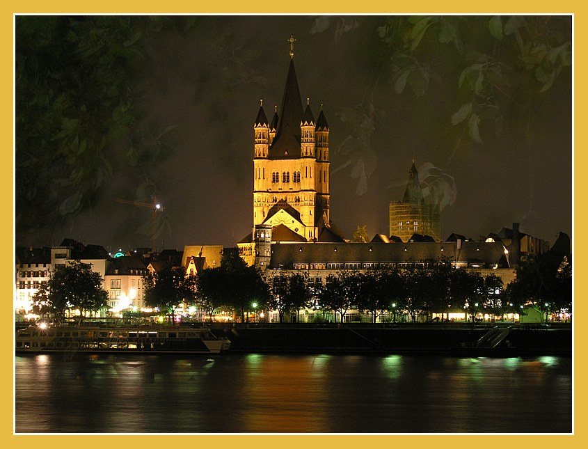 Groß St. Martin bei Nacht