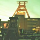 GROSS und klein - Förderturm der Zeche Zollverein, Essen (2021)