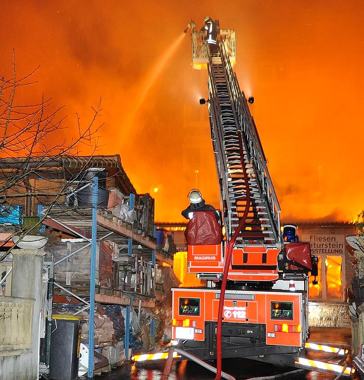 Großbrand Fliesenhandel