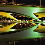 Große Brücke über den kleinen Teich