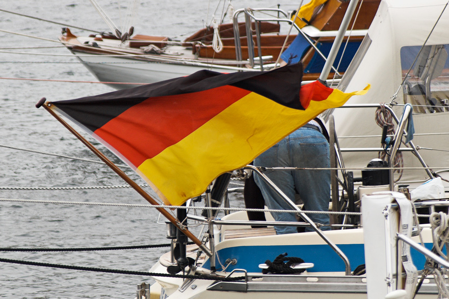 Große Flaggenparade