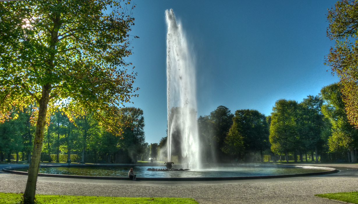 Große Fontäne in den Herrenhäuser Gärten Foto & Bild