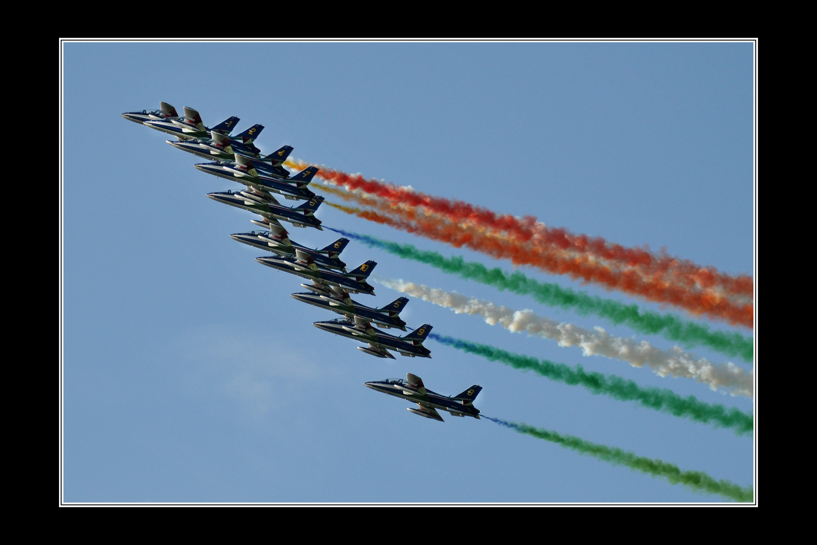 Grosse Formation der Frecce Tricolori